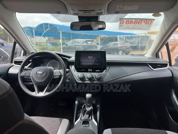 Toyota Corolla LE 2023 White