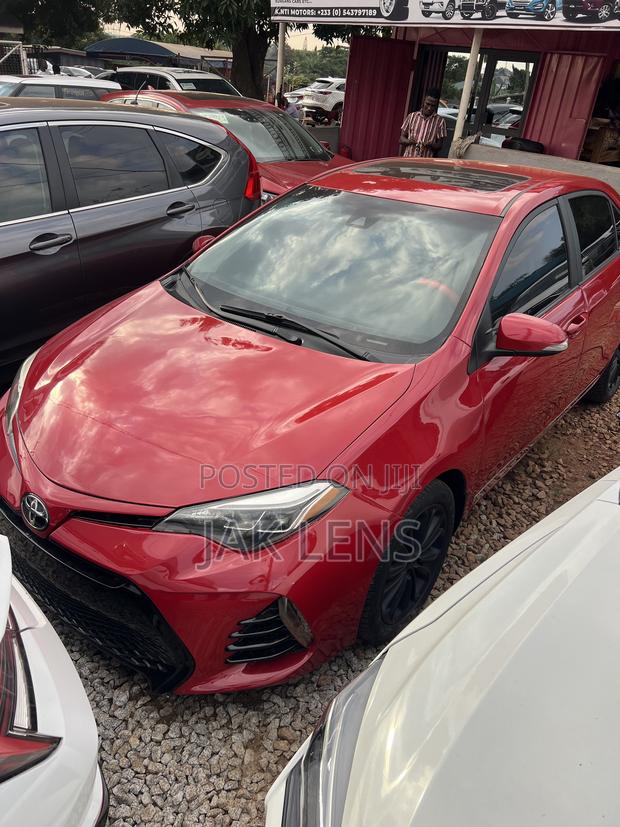Toyota Corolla L (1.8L 4cyl 2A) 2018 Red