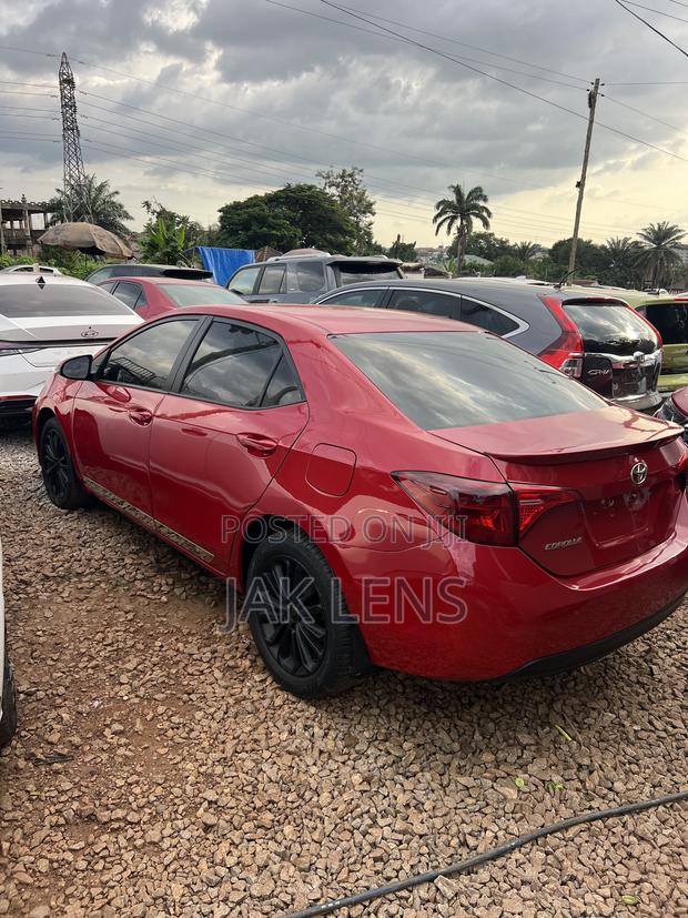 Toyota Corolla L (1.8L 4cyl 2A) 2018 Red
