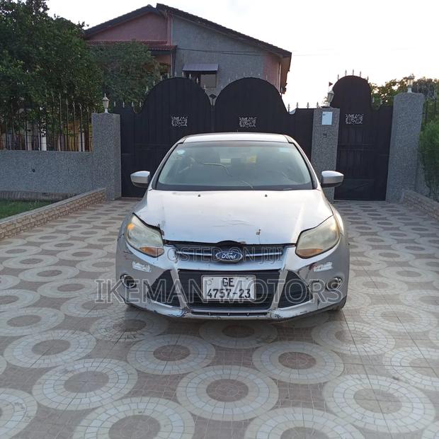 Ford Focus S 4dr Sedan (2.0L 4cyl 5M) 2015 Silver