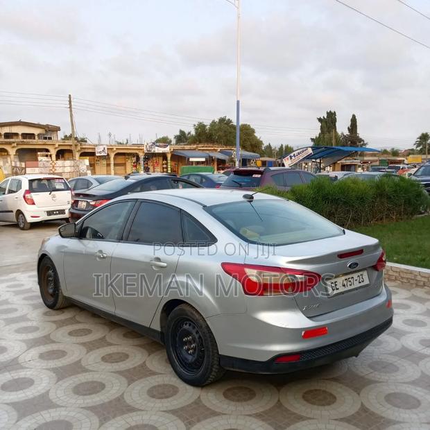 Ford Focus S 4dr Sedan (2.0L 4cyl 5M) 2015 Silver
