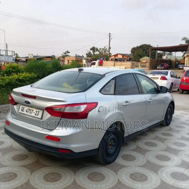 Ford Focus S 4dr Sedan (2.0L 4cyl 5M) 2015 Silver