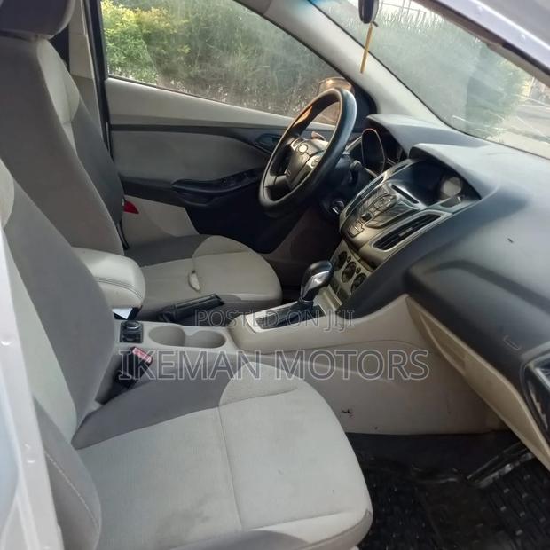 Ford Focus S 4dr Sedan (2.0L 4cyl 5M) 2015 Silver