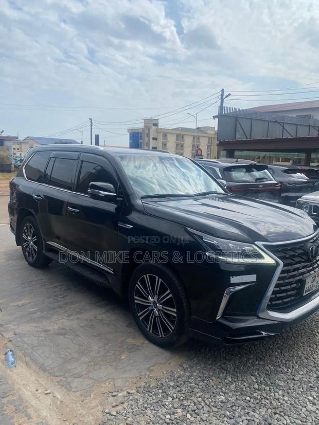 Lexus LX 2021 Black