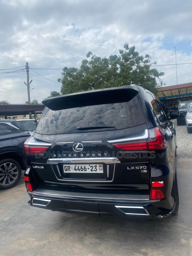 Lexus LX 2021 Black