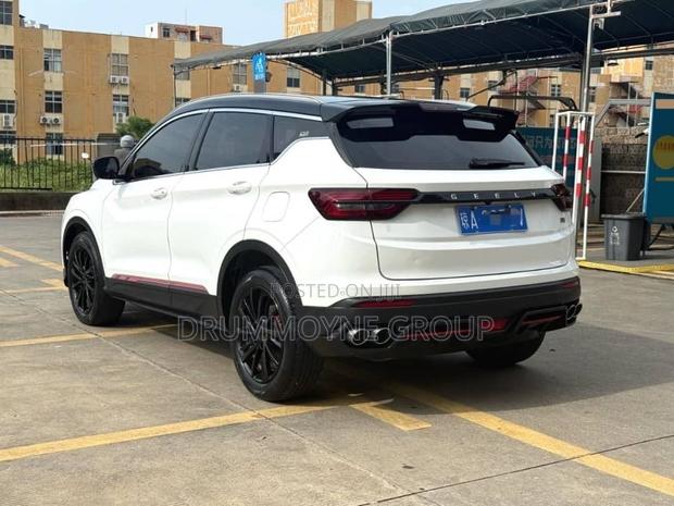 Geely Coolray 1.5 FWD 2022 White