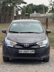 Toyota Yaris LE Sedan 4dr 2019 Gray for sale