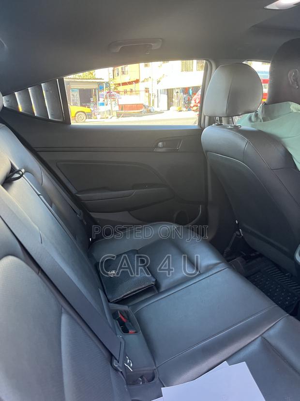 Hyundai Elantra SE 2018 Black