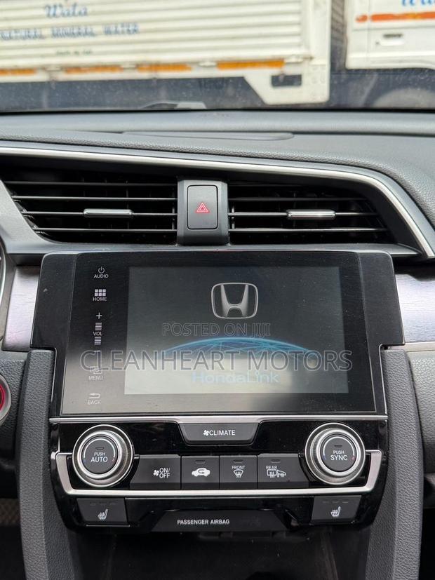 Honda Civic Touring 4dr Sedan (1.5L 4cyl) 2017