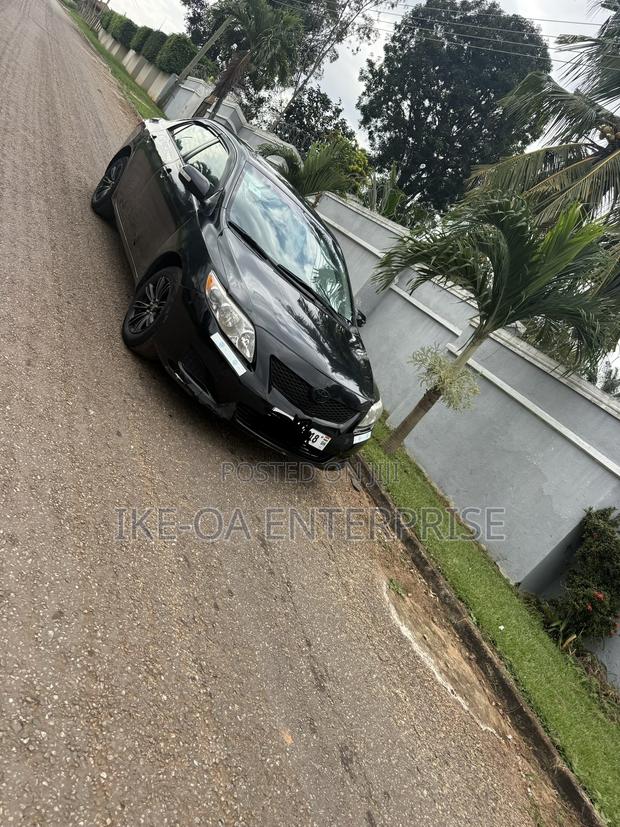 Toyota Corolla LE 4dr Sedan (1.8L 4cyl 4A) 2010 Black