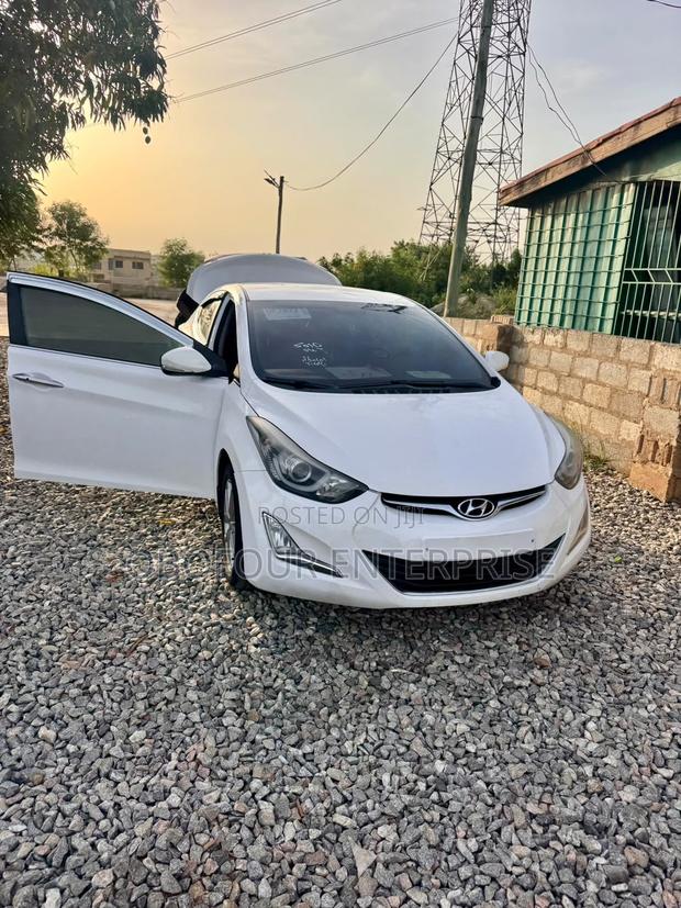 Hyundai Elantra Limited 4dr Sedan (1.8L 4cyl 6A) 2015 White
