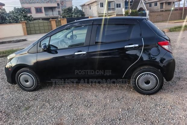 Toyota Vitz 2012 Black