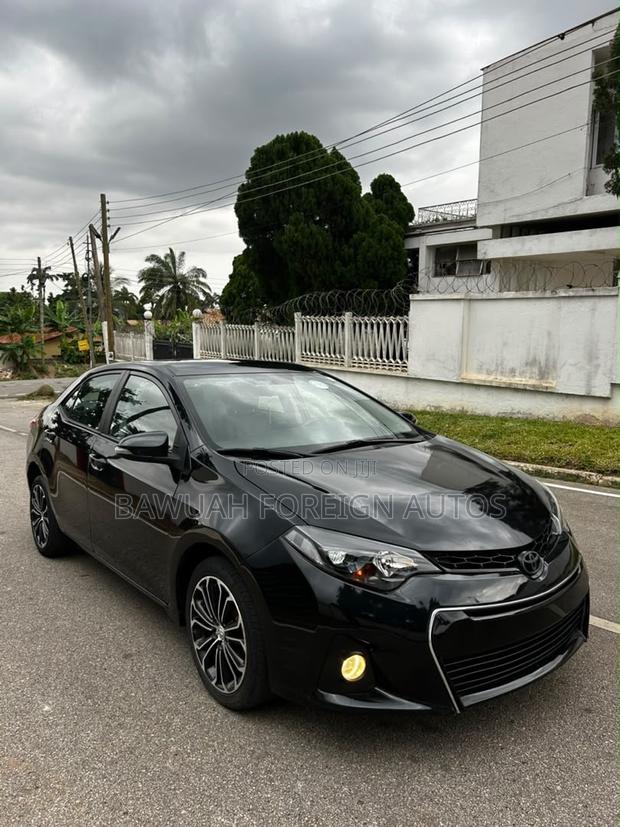 Toyota Corolla S 4dr Sedan (1.8L 4cyl CVT) 2016 Black