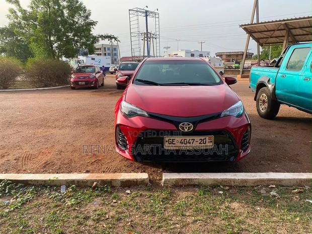 Toyota Corolla 2016 Red