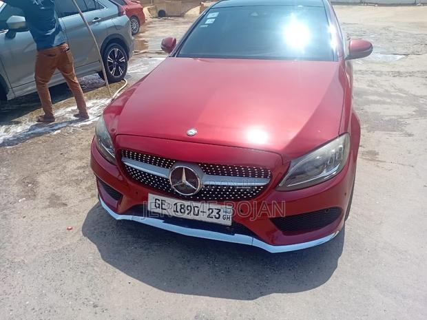 Mercedes-Benz C300 2017 Red
