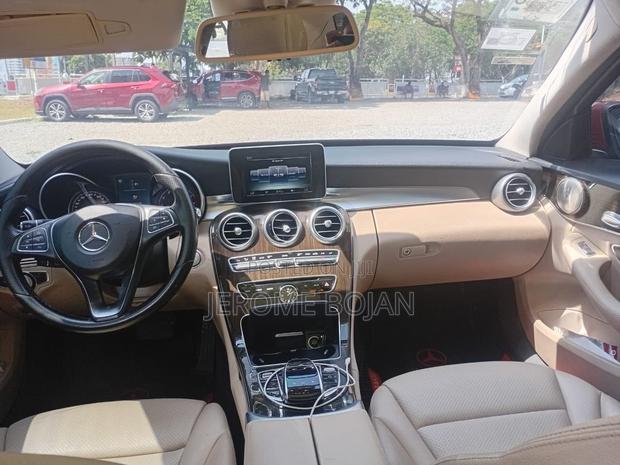 Mercedes-Benz C300 2017 Red