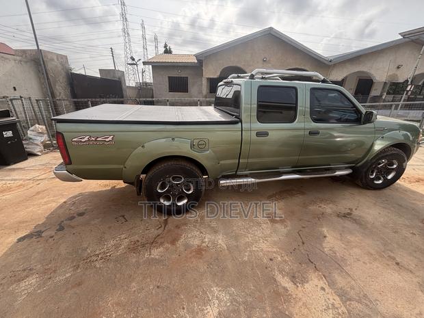 Nissan Frontier Crew Cab Nismo 4x4 2008 Green