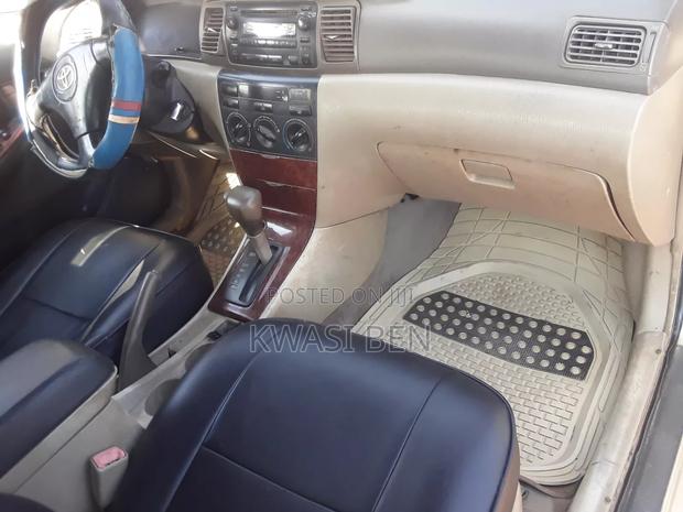 Toyota Corolla 2008 Gold