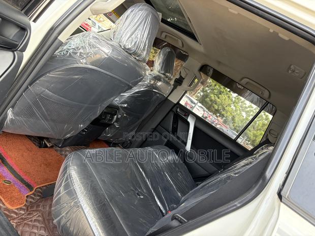 Toyota Land Cruiser Prado 2.7 2017 White
