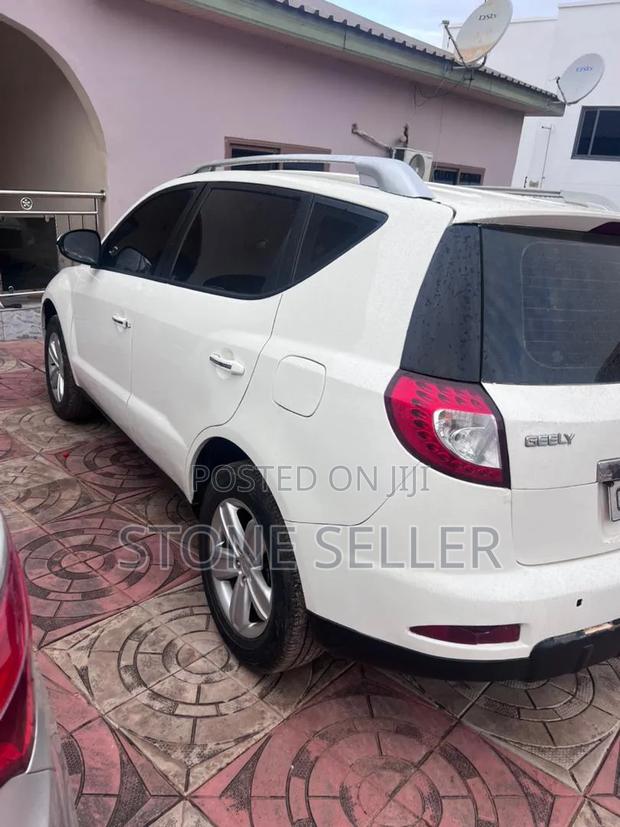 Geely Emgrand X7 2014 Off white
