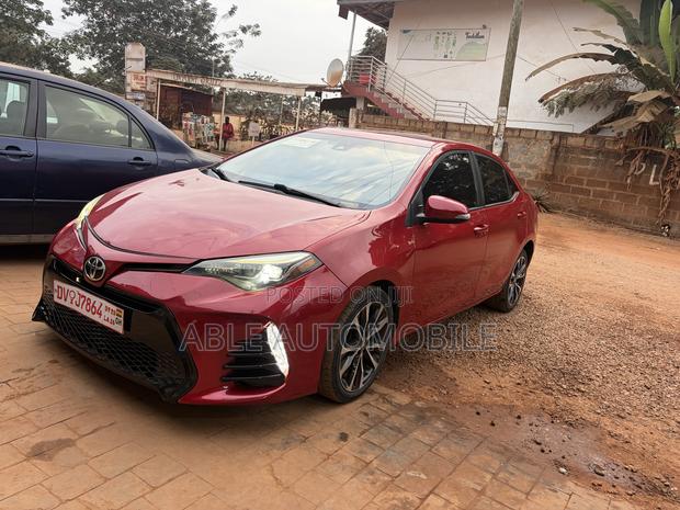 Toyota Corolla SE 4dr Sedan (1.8L 4cyl CVT) 2017 Red