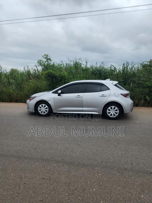 Toyota Corolla SE (1.8L 4cyl 2A) 2019 Silver
