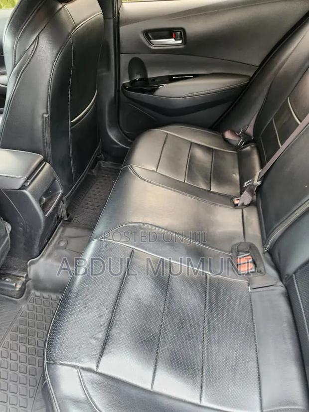 Toyota Corolla SE (1.8L 4cyl 2A) 2019 Silver