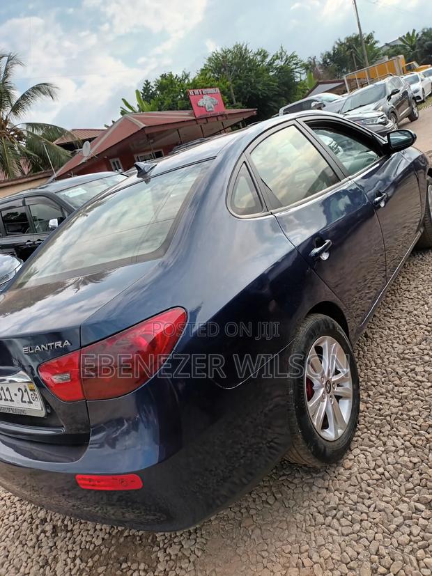 Hyundai Elantra 2010 Blue