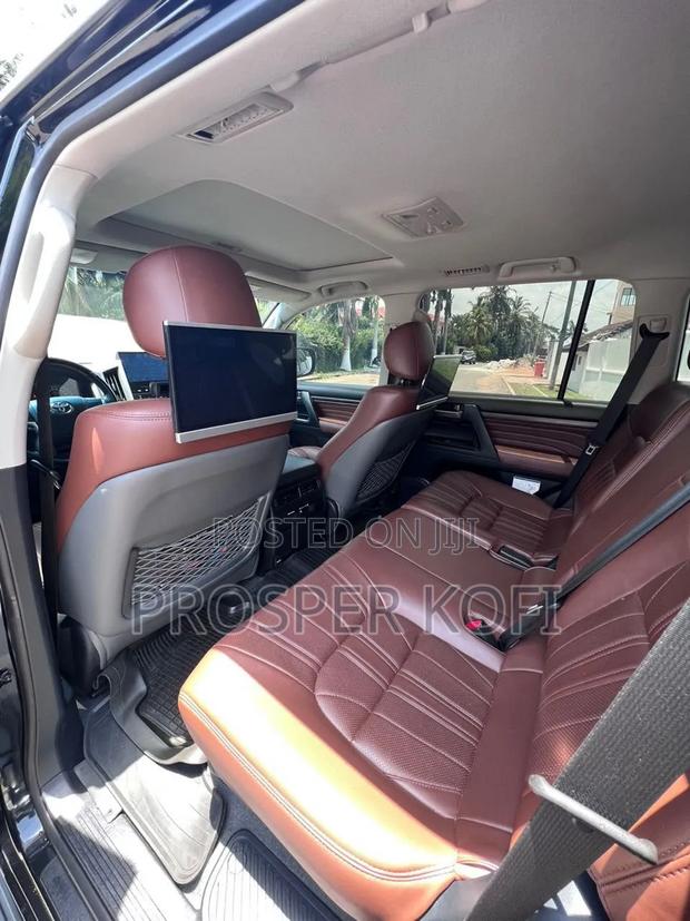 Toyota Land Cruiser 2021 Black