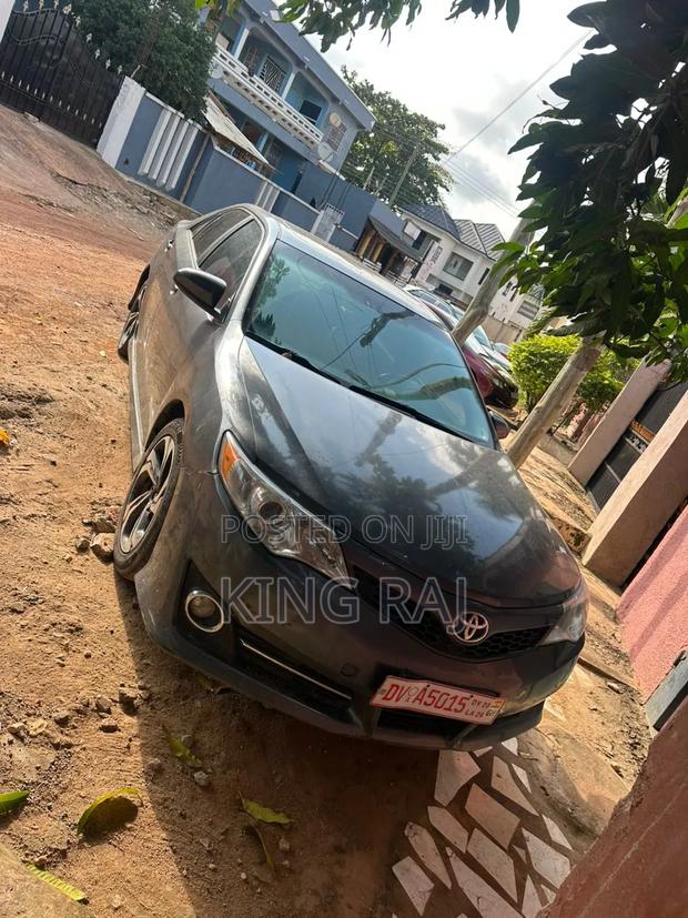 Toyota Camry SE 4dr Sedan (2.5L 4cyl 6A) 2014 Black