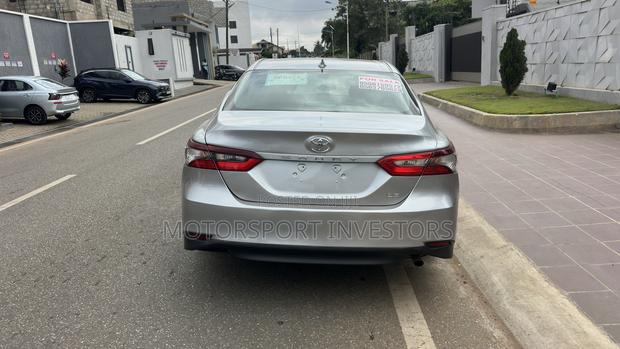 Toyota Camry LE 2023 Silver