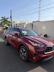 Toyota Highlander XLE 2021 Burgundy for sale