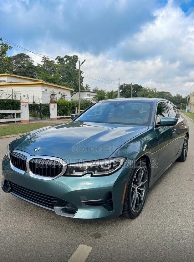 BMW 330i 2021 Green
