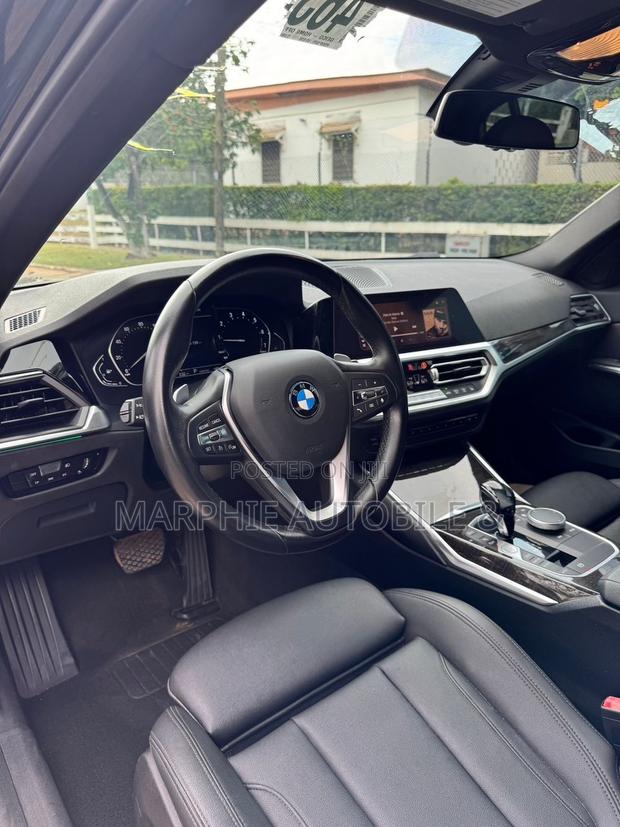 BMW 330i 2021 Green