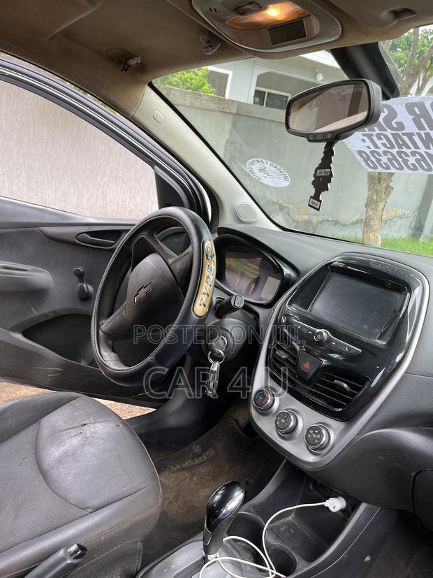 Chevrolet Spark 2016 Gray