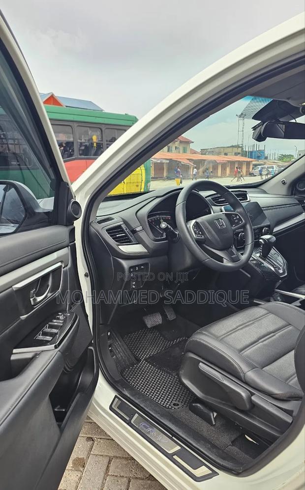 Honda CR-V 2021 White