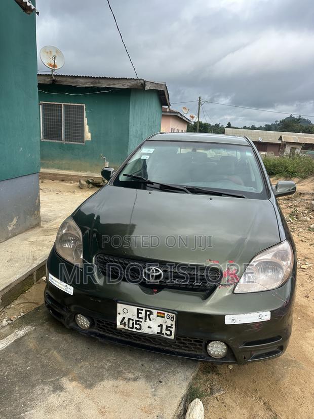 Toyota Matrix XR Hatchback FWD (1.8L 4cyl 4A) 2007 Green