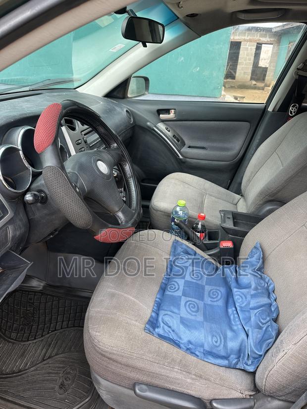 Toyota Matrix XR Hatchback FWD (1.8L 4cyl 4A) 2007 Green