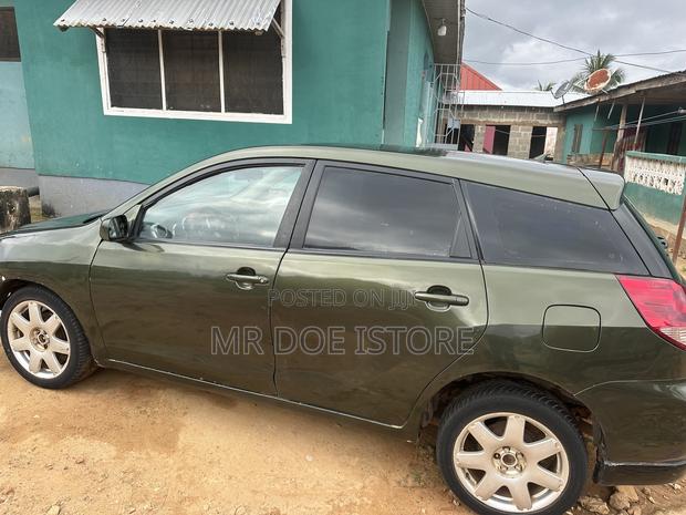 Toyota Matrix XR Hatchback FWD (1.8L 4cyl 4A) 2007 Green