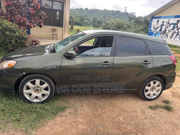 Toyota Matrix XR Hatchback FWD (1.8L 4cyl 4A) 2007 Green