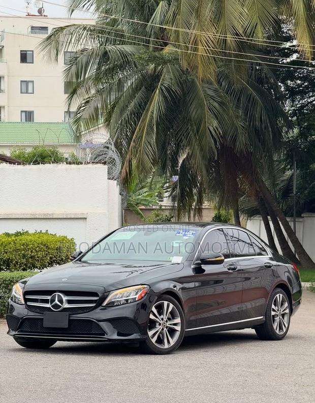 Mercedes-Benz C300 2021 Black