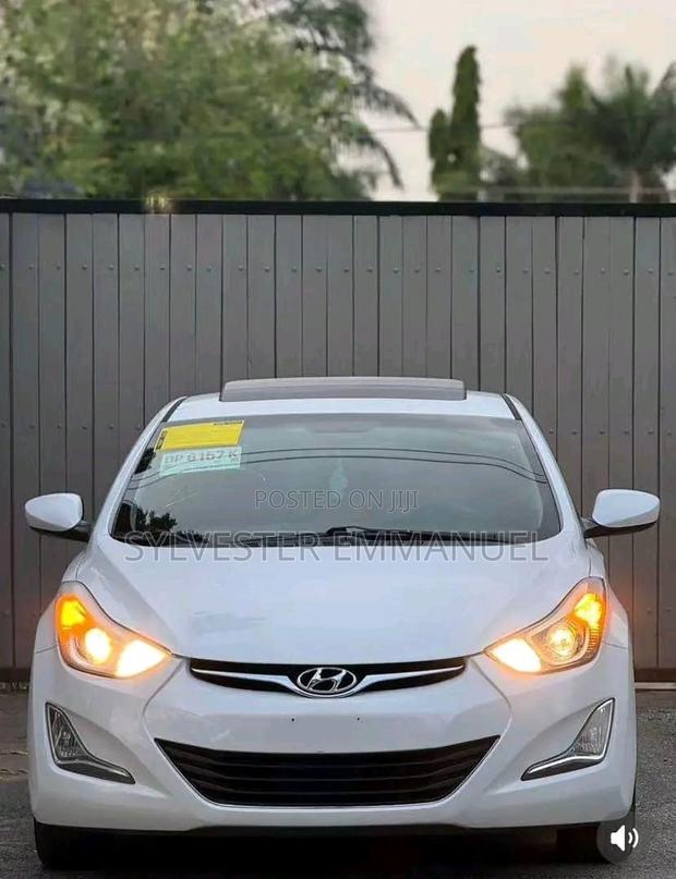 Hyundai Elantra Limited Sedan FWD (1.8L 4cyl 6A) 2016 White