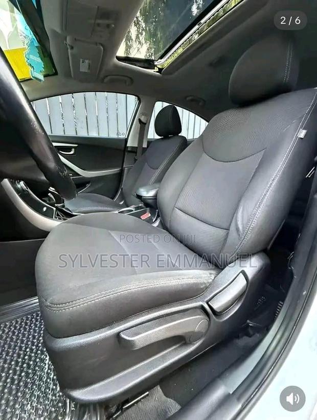 Hyundai Elantra Limited Sedan FWD (1.8L 4cyl 6A) 2016 White