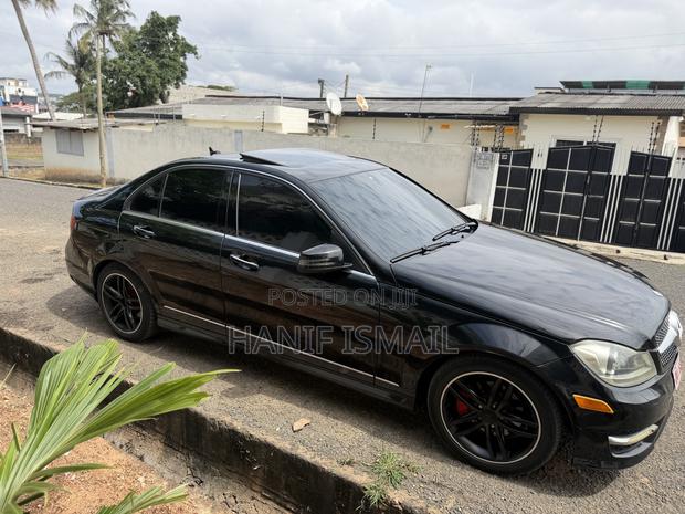 Mercedes-Benz C250 2013 Black
