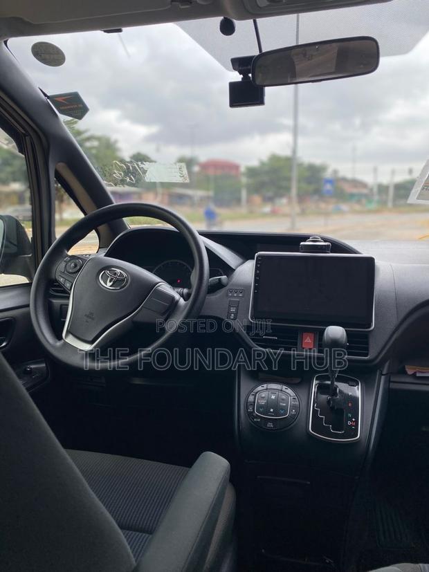 Toyota Voxy X 4WD 8-Seater 2016 Black