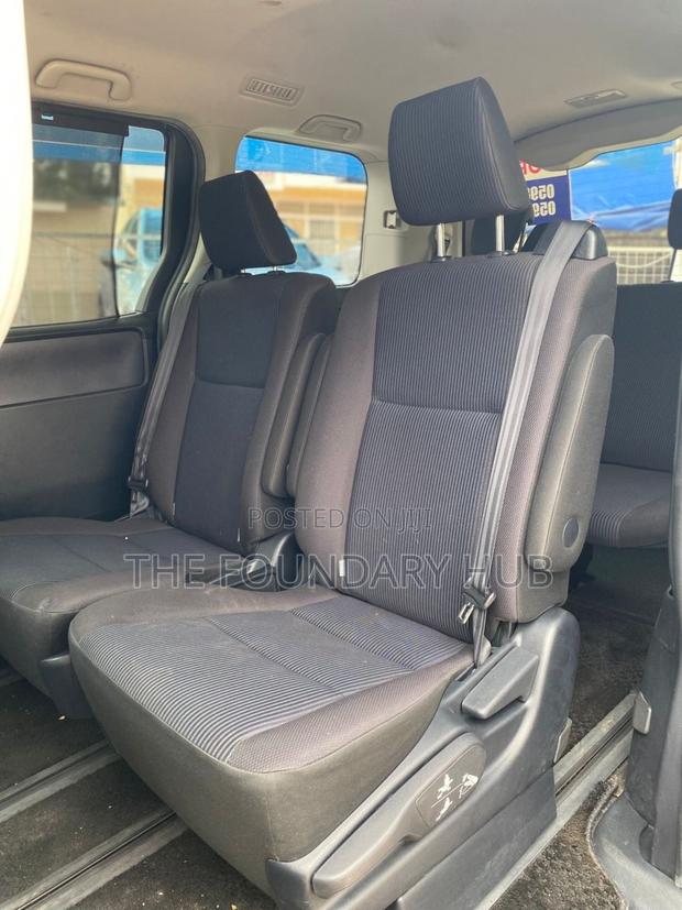 Toyota Voxy X 4WD 8-Seater 2016 Black