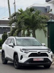 Toyota RAV4 XLE 2022 White for sale