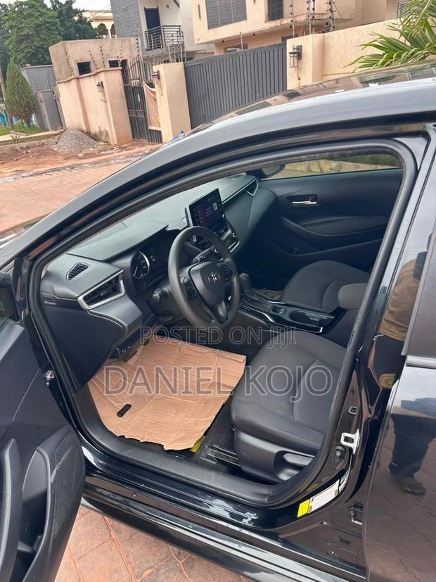 Toyota Corolla LE 2020 Black