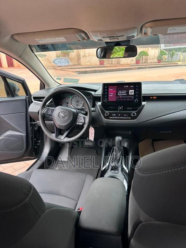 Toyota Corolla LE 2020 Black