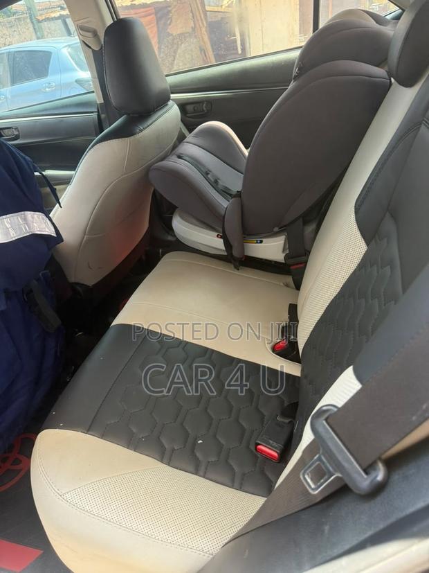 Toyota Corolla 2016 Black